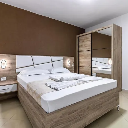 Apart-Hotel Prestige Ulcinj Exterior photo